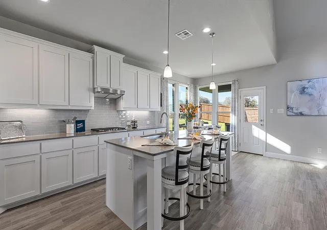 Photo 3 of Sale Pending at 4927 Simmental Dr, Arlington, TX 76001 | MLS# 21290550 | Listing updated on 2026-07-09