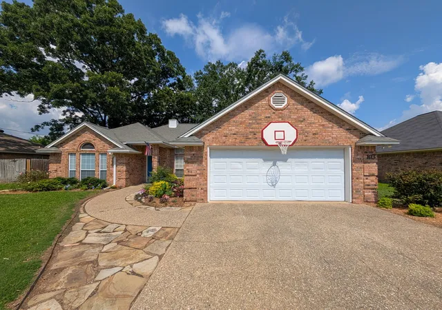 Homes for sale in Whitehouse, TX | 103 Clearview Dr, Whitehouse, TX 75791 | MLS# 21292674