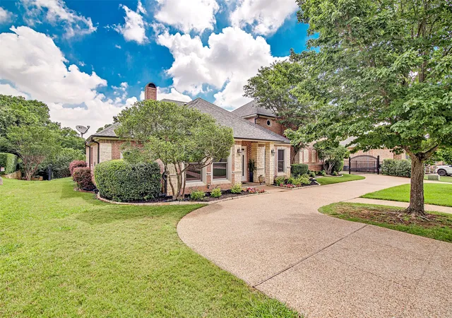 Photo 3 of Sale Pending at 2008 Cains Ln, Mansfield, TX 76063 | MLS# 21292615 | Listing updated on 2026-09-21