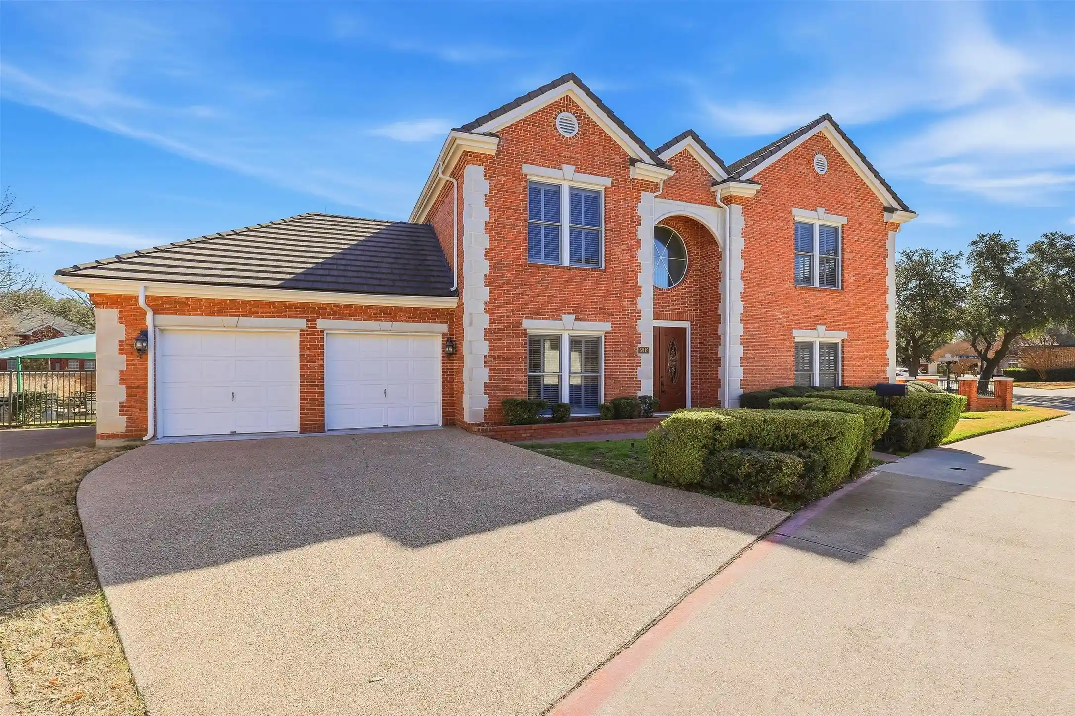 Photo 1 of Single family home for sale at 5949 River Bend Dr, Benbrook, TX 76132 | MLS# 21288122 | Listing updated on 2026-10-25
