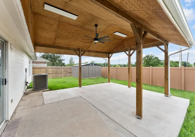 Photo 2 of Sale Pending at 8471 Widgeon Wy, Dallas, TX 75249 | MLS# 21272157 | Listing updated on 2026-09-24