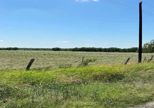 Homes for sale in Tioga, TX | 1170 Airport Rd, Tioga, TX 76271 | MLS# 21287076