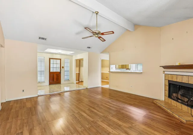 Photo 4 of Single family home for sale at 113 E Bancroft Dr, Garland, TX 75040 | MLS# 21290596 | Listing updated on 2026-08-27