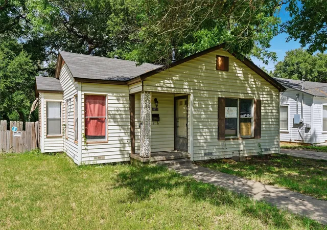 Photo 3 of Sale Pending at 3632 N 25th St, Waco, TX 76708 | MLS# 21292795 | Listing updated on 2026-07-28