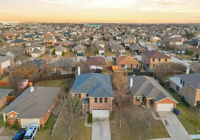 Homes for sale in Little Elm, TX | 2609 Misty Harbor Dr, Little Elm, TX 75068 | MLS# 21292392