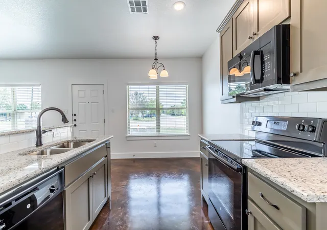 Photo 4 of House for sale at 602 Washington St, Mc Gregor, TX 76657 | MLS# 21292700 | Listing updated on 2026-08-26