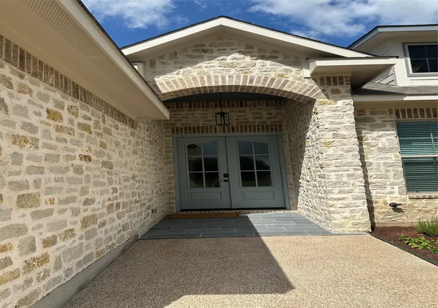 Photo 3 of Single family home for sale at 1033 Queen Elizabeth Dr, Mc Gregor, TX 76657 | MLS# 21292814 | Listing updated on 2026-08-22