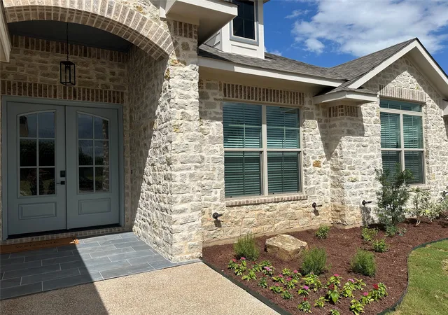 Photo 4 of Single family home for sale at 1033 Queen Elizabeth Dr, Mc Gregor, TX 76657 | MLS# 21292814 | Listing updated on 2026-08-22