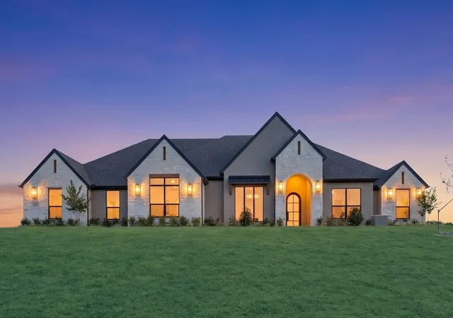 Single family home for sale at 2212 Cotton Tail Wy, Cresson, TX 76035 | MLS# 21282567