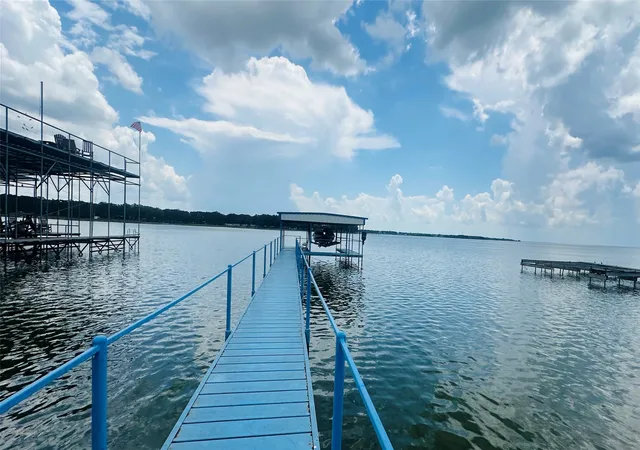 Homes for sale in East Tawakoni, TX | 527 Old Mill Ln, East Tawakoni, TX 75472 | MLS# 21292757