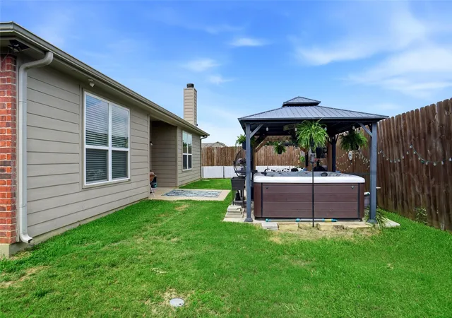 Homes for sale in Krum, TX | 1625 Kawati Wy, Krum, TX 76249 | MLS# 21291236