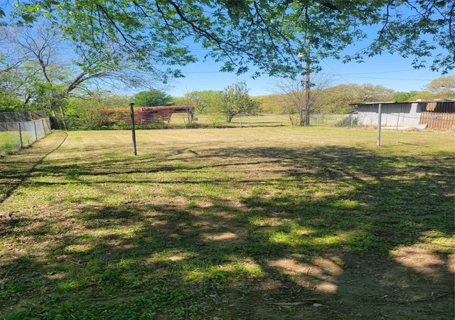 Homes for sale in Gun Barrel City, TX | 737 Luther Ln, Gun Barrel City, TX 75156 | MLS# 21292975
