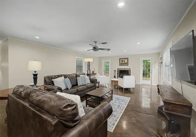 Photo 3 of Single family home for sale at 3644 W Seminary Dr, Fort Worth, TX 76109 | MLS# 21277954 | Listing updated on 2026-08-17