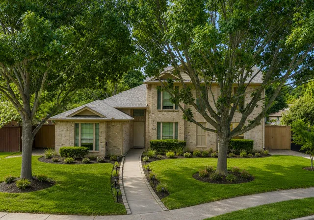 Photo 2 of Sale Pending at 7716 Bucknell Dr, Rowlett, TX 75088 | MLS# 21286522 | Listing updated on 2026-08-03