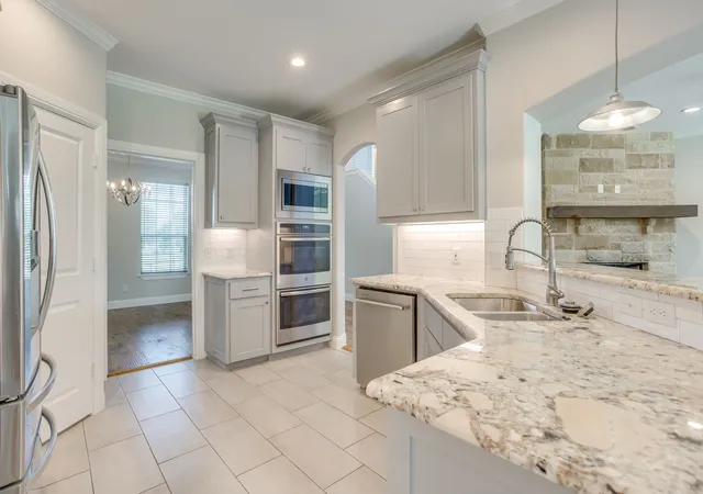Photo 3 of Single family home for sale at 120 War Wagon Cir, Millsap, TX 76066 | MLS# 21292977 | Listing updated on 2026-10-02