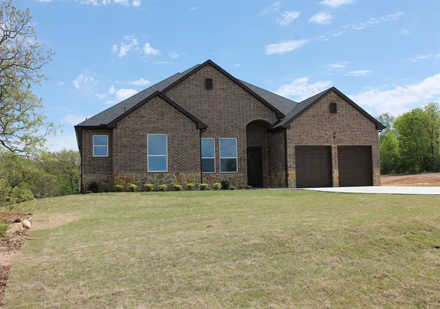 Homes for sale in Chico, TX | 162 Sunset Bay Pointe Ct, Chico, TX 76431 | MLS# 21293075