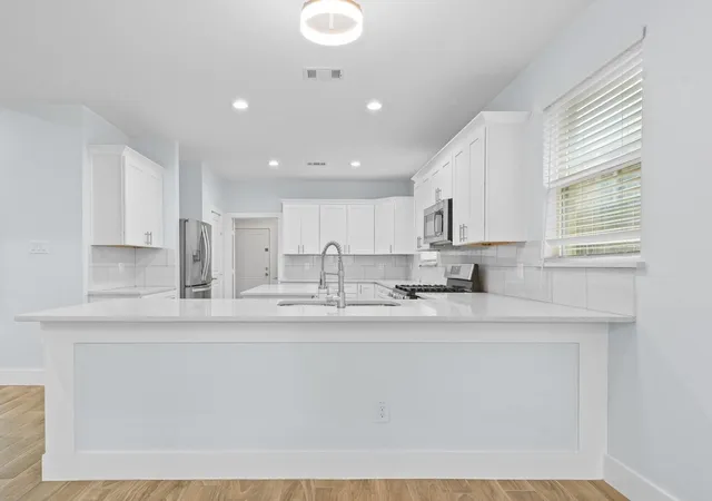 Photo 3 of Single family home for sale at 3807 Winding Rd, Arlington, TX 76016 | MLS# 21293078 | Listing updated on 2026-08-28