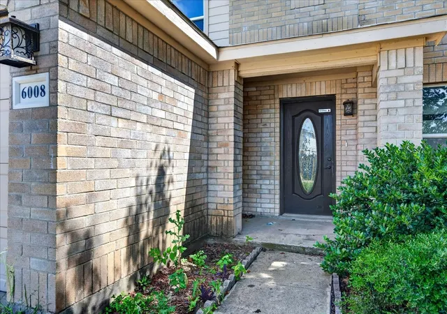 Photo 3 of Single family home for sale at 6008 Mckaskle Dr, Fort Worth, TX 76119 | MLS# 21292415 | Listing updated on 2026-10-03