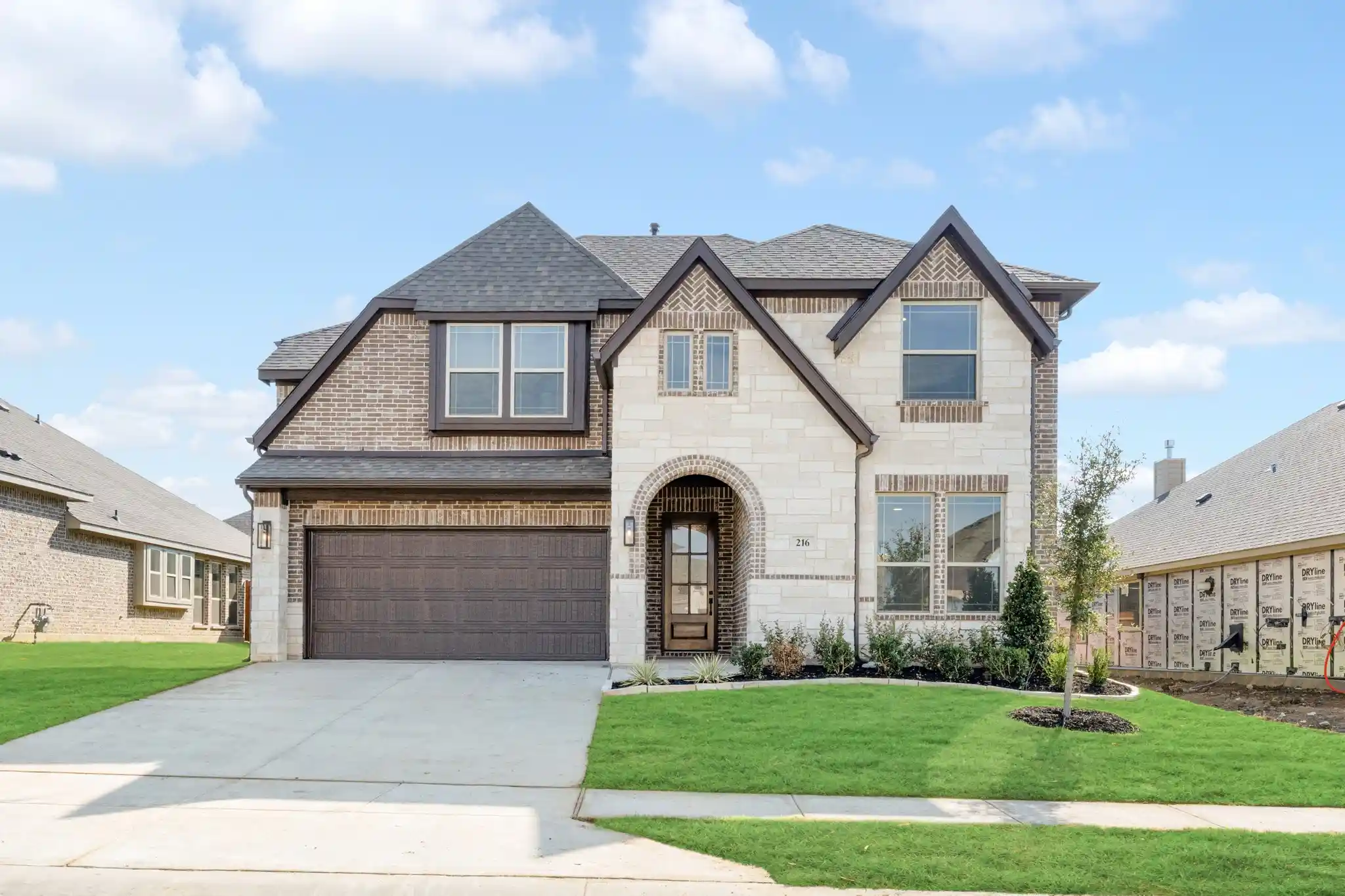 Photo 1 of Sale Pending at 216 Seminole Trl, Alvarado, TX 76009 | MLS# 21293109 | Listing updated on 2026-10-29