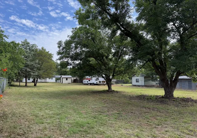 Homes for sale in Burkburnett, TX | 628 W 3rd St, Burkburnett, TX 76354 | MLS# 21293150