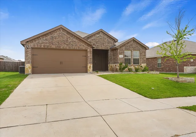 Photo 3 of Single family home for sale at 1403 Thunder Canyon Wy, Josephine, TX 75189 | MLS# 21293153 | Listing updated on 2026-08-26
