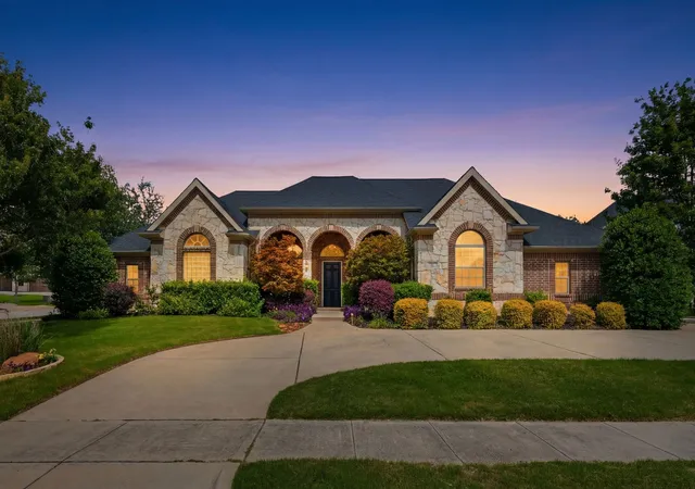 Homes for sale in Colleyville, TX | 7013 Handel, Colleyville, TX 76034 | MLS# 21292949