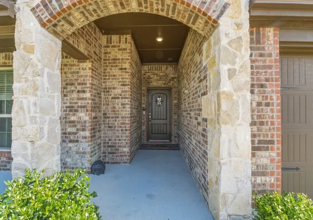 Photo 3 of Single family home for sale at 2921 Frio Rd, Little Elm, TX 75068 | MLS# 21293142 | Listing updated on 2026-08-20