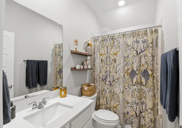 Photo 4 of Single family home for sale at 2921 Frio Rd, Little Elm, TX 75068 | MLS# 21293142 | Listing updated on 2026-08-20