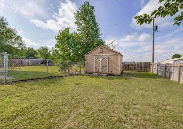 Homes for sale in Pottsboro, TX | 303 Bryant St, Pottsboro, TX 75076 | MLS# 21291682