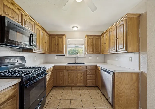 Homes for sale in Pottsboro, TX | 303 Bryant St, Pottsboro, TX 75076 | MLS# 21291682
