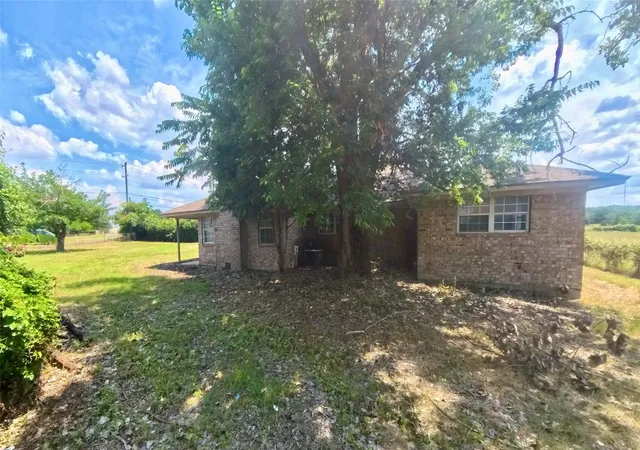Photo 3 of House for sale at 510 New Highland Rd, Springtown, TX 76082 | MLS# 21292749 | Listing updated on 2026-07-16