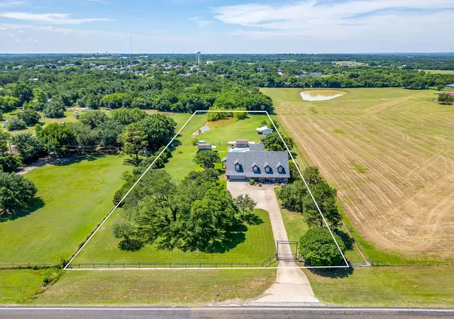 Photo 2 of Single family home for sale at 2100 Fm 3048, Cleburne, TX 76031 | MLS# 21293198 | Listing updated on 2026-08-31