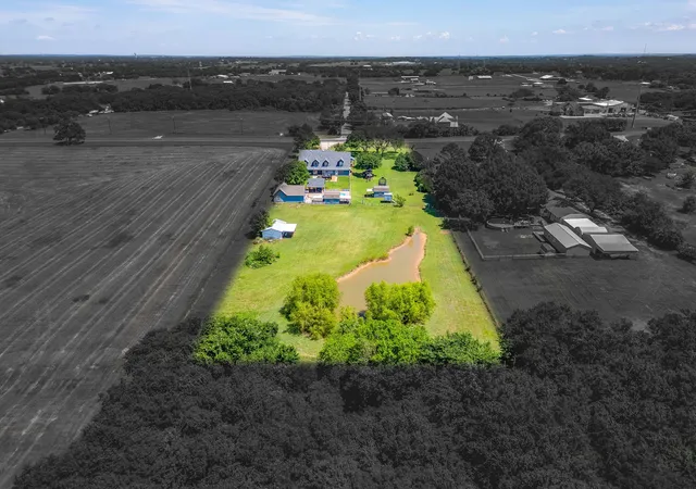 Photo 3 of Single family home for sale at 2100 Fm 3048, Cleburne, TX 76031 | MLS# 21293198 | Listing updated on 2026-08-31