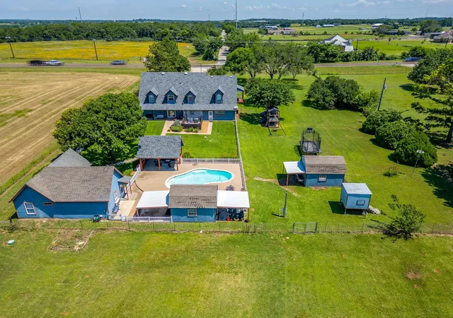 Photo 3 of Single family home for sale at 2100 Fm 3048, Cleburne, TX 76031 | MLS# 21293198 | Listing updated on 2026-08-31