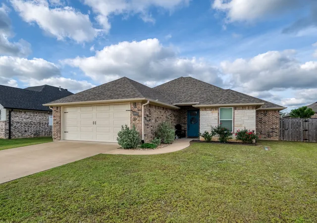 Homes for sale in Whitehouse, TX | 1803 Jessica, Whitehouse, TX 75791 | MLS# 21291558