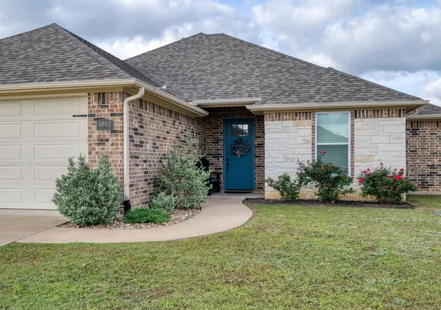 Homes for sale in Whitehouse, TX | 1803 Jessica, Whitehouse, TX 75791 | MLS# 21291558
