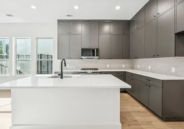 Photo 1 of Condo for sale at 428 Waterscape Dr #1338, Lake Dallas, TX 75065 | MLS# 21290501 | Listing updated on 2026-08-18