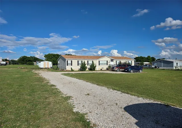 Photo 1 of Sale Pending at 8503 Brahma Dr, Justin, TX 76247 | MLS# 21292246 | Listing updated on 2026-08-03