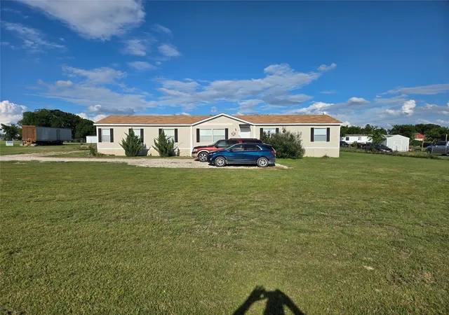 Photo 2 of Sale Pending at 8503 Brahma Dr, Justin, TX 76247 | MLS# 21292246 | Listing updated on 2026-08-03