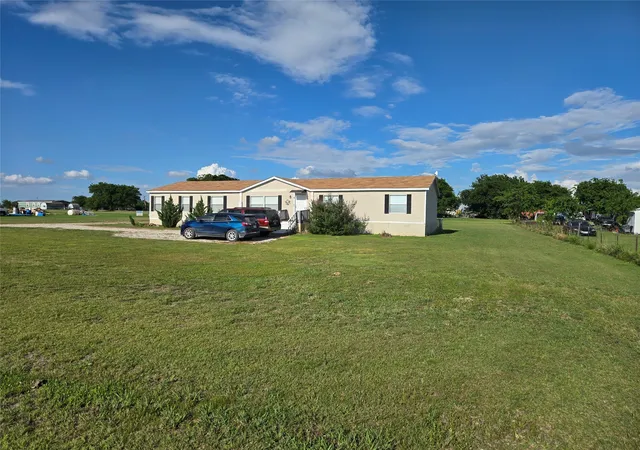 Photo 3 of Sale Pending at 8503 Brahma Dr, Justin, TX 76247 | MLS# 21292246 | Listing updated on 2026-08-03