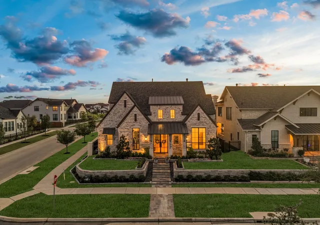 Photo 2 of Single family home for sale at 13721 Nicollet Dr, Frisco, TX 75033 | MLS# 21290549 | Listing updated on 2026-08-22