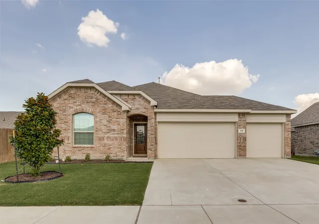Photo 1 of Sale Pending at 1136 Cropout Wy, Haslet, TX 76052 | MLS# 21293113 | Listing updated on 2026-07-20