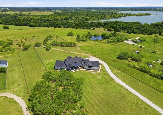 Homes for sale in Valley View, TX | 519 Reason Jones Rd, Valley View, TX 76272 | MLS# 21292979