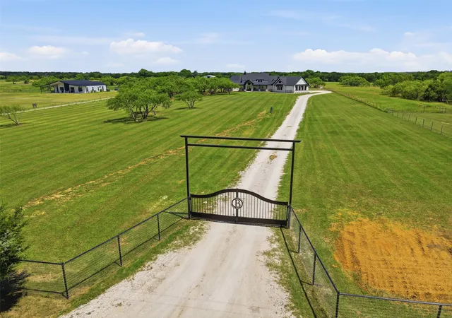 Homes for sale in Valley View, TX | 519 Reason Jones Rd, Valley View, TX 76272 | MLS# 21292979