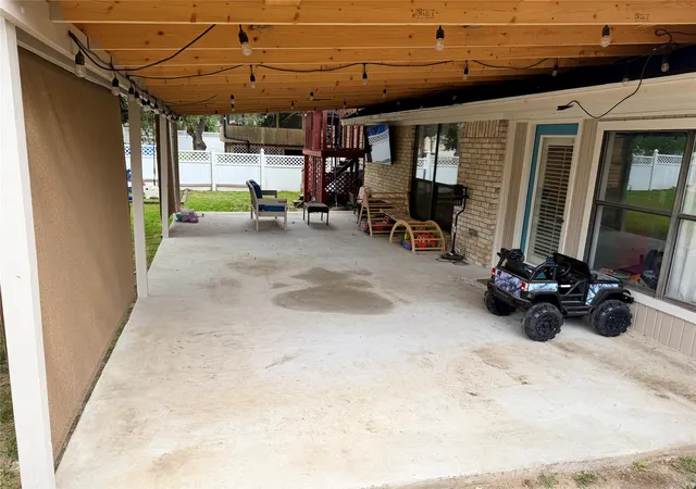 Homes for sale in Weatherford, TX | 201 Oakridge Dr, Weatherford, TX 76086 | MLS# 21293214