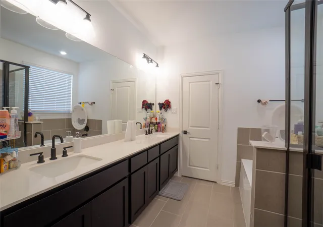 Photo 4 of Single family home for sale at 702 Declaration Dr, Princeton, TX 75407 | MLS# 21293264 | Listing updated on 2026-08-28