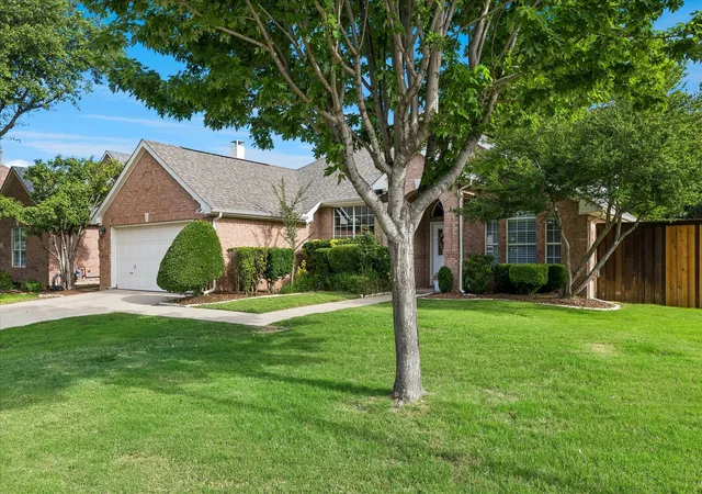 Photo 2 of Sale Pending at 1204 Wildflower Ln, Flower Mound, TX 75028 | MLS# 21290826 | Listing updated on 2026-07-05