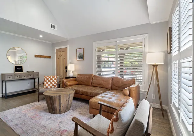 Photo 1 of Sale Pending at 2619 Alco Ave, Dallas, TX 75211 | MLS# 21287248 | Listing updated on 2026-07-16