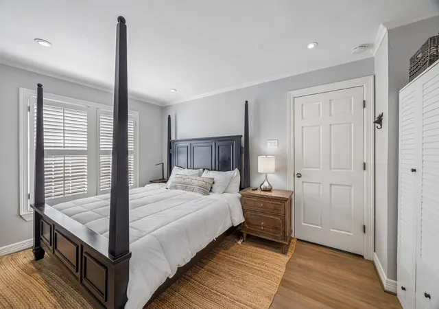 Photo 3 of Sale Pending at 2619 Alco Ave, Dallas, TX 75211 | MLS# 21287248 | Listing updated on 2026-07-16