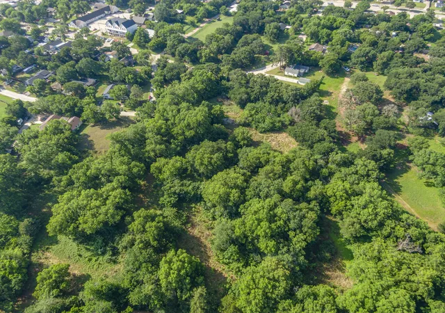 3rd image of 400 W Oak St, Mansfield, TX 76063 | MLS# 21288950